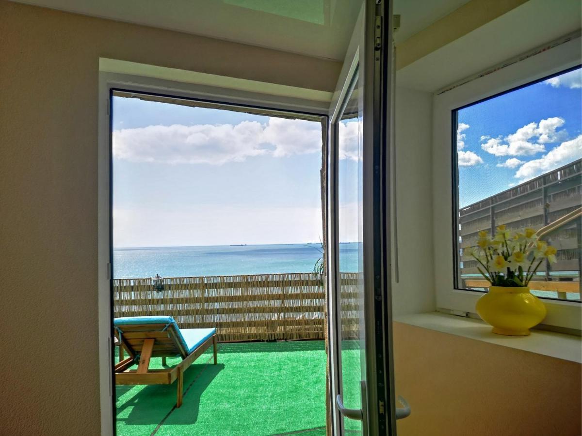 Sea View Apartments Odessza Kültér fotó
